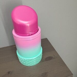 Pink to Mint Ombre Insulated Water Bottle with Textured Base